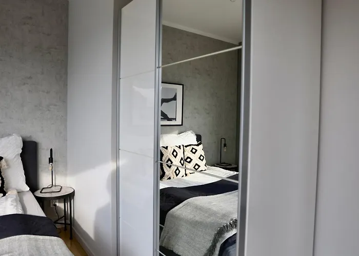 Capital Towers Grand Apartment *